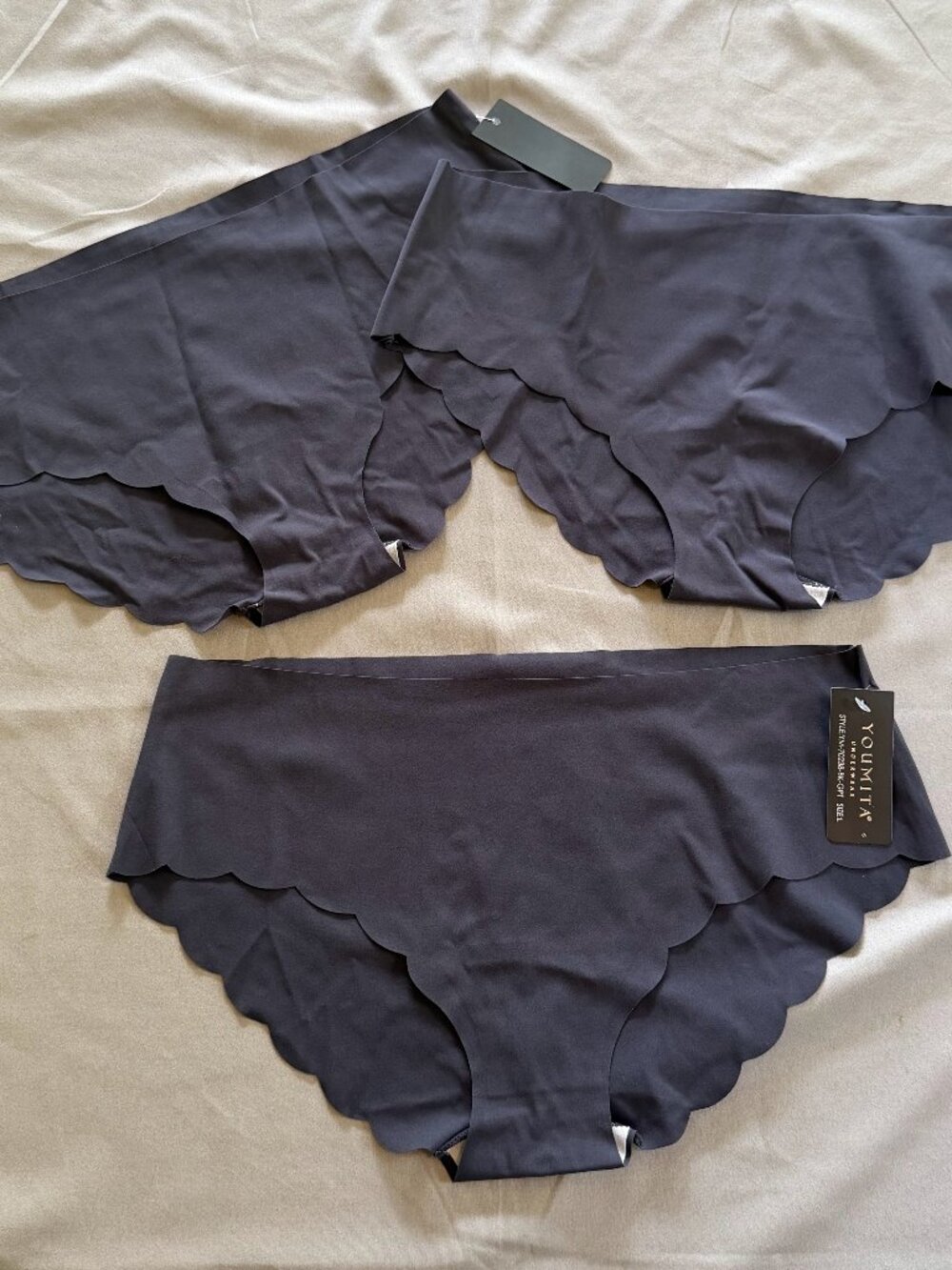 Set of 3 Pairs Youmita Woman’s Scalloped Edge Underwear Panties NWT Large Gray